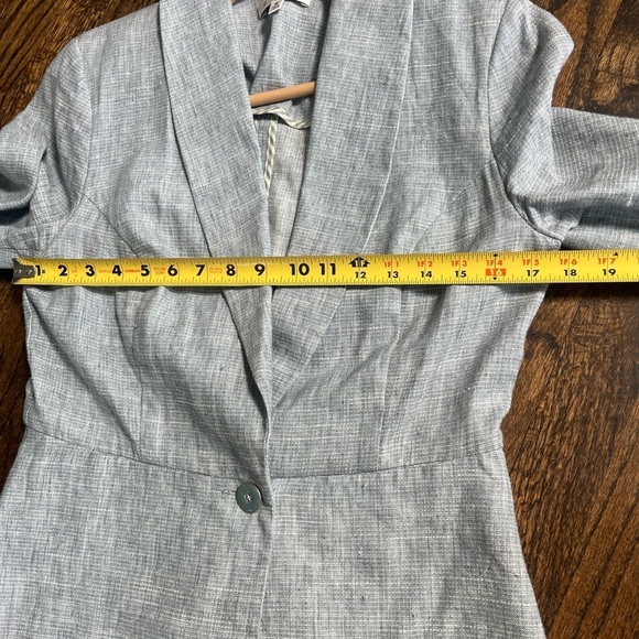 CAbi Linen Blend Blazer - Picture 10 of 12